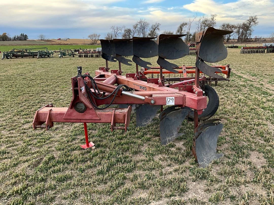 Image of International Harvester 165 Primary image