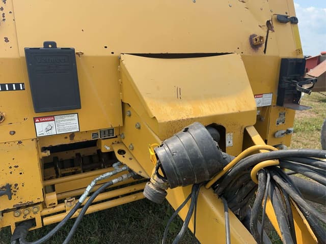 Image of Vermeer 605 Super M equipment image 3