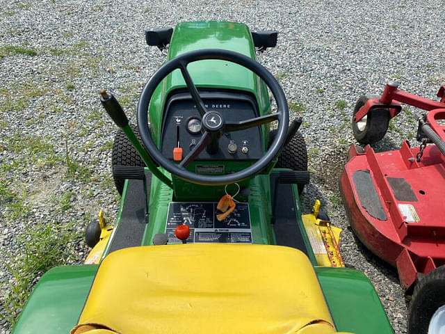 Image of John Deere 212 equipment image 4