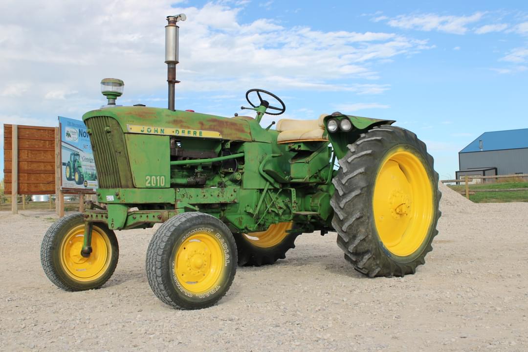 Image of John Deere 2010 Primary image