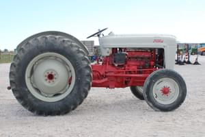 1957 Ford 850 Image