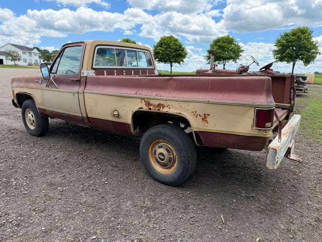 Image of Chevrolet C20 equipment image 2