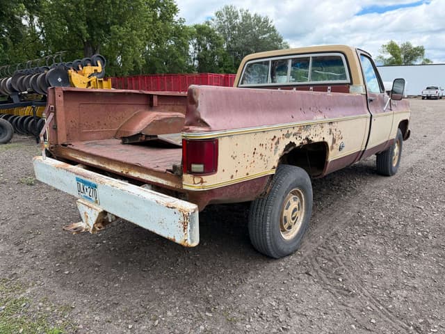 Image of Chevrolet C20 equipment image 4