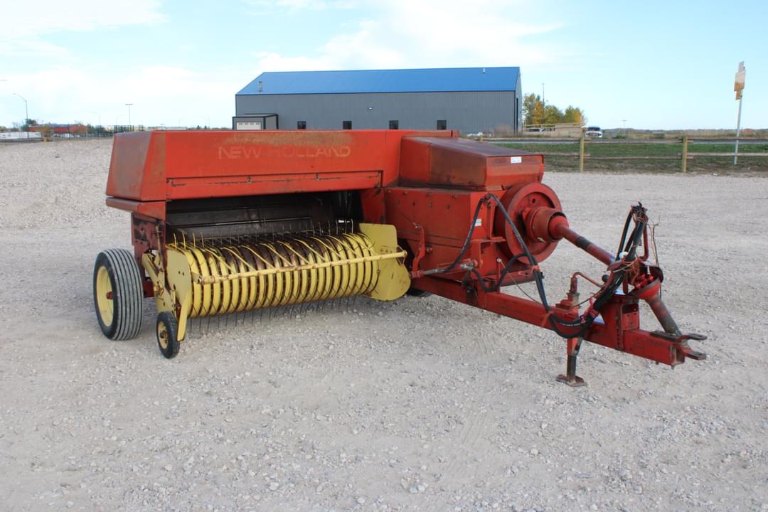 Image of New Holland Hayliner 315 Primary image