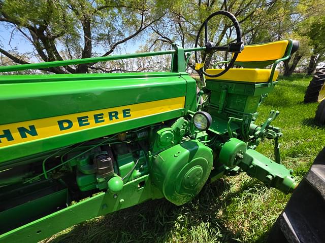 Image of John Deere 520 equipment image 3