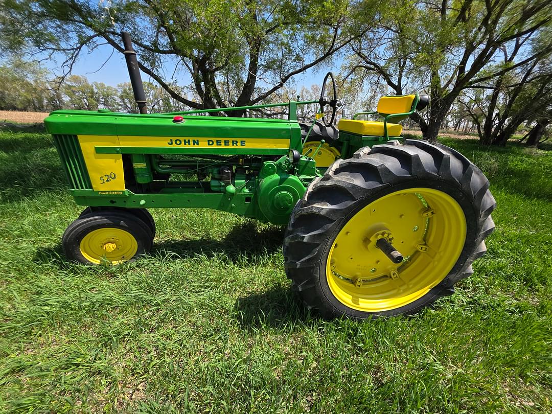 Image of John Deere 520 Primary image