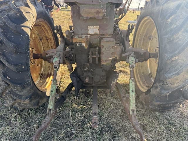 Image of John Deere 530 equipment image 2