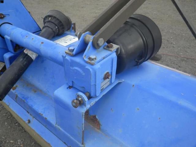 Image of New Holland 918L equipment image 4