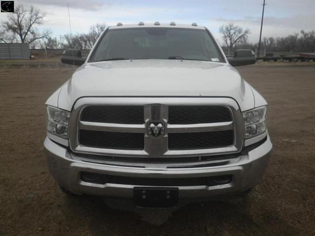 Image of Dodge Ram 3500 equipment image 1