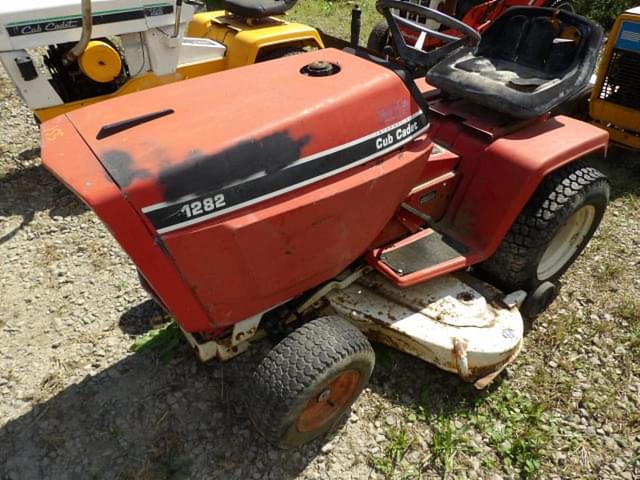 Image of Cub Cadet 1282 equipment image 2