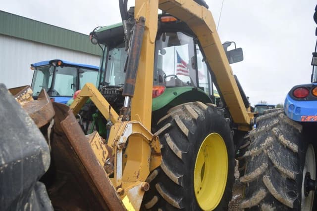 Image of John Deere 6120E equipment image 3