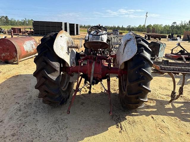 Image of Ford Jubilee equipment image 4