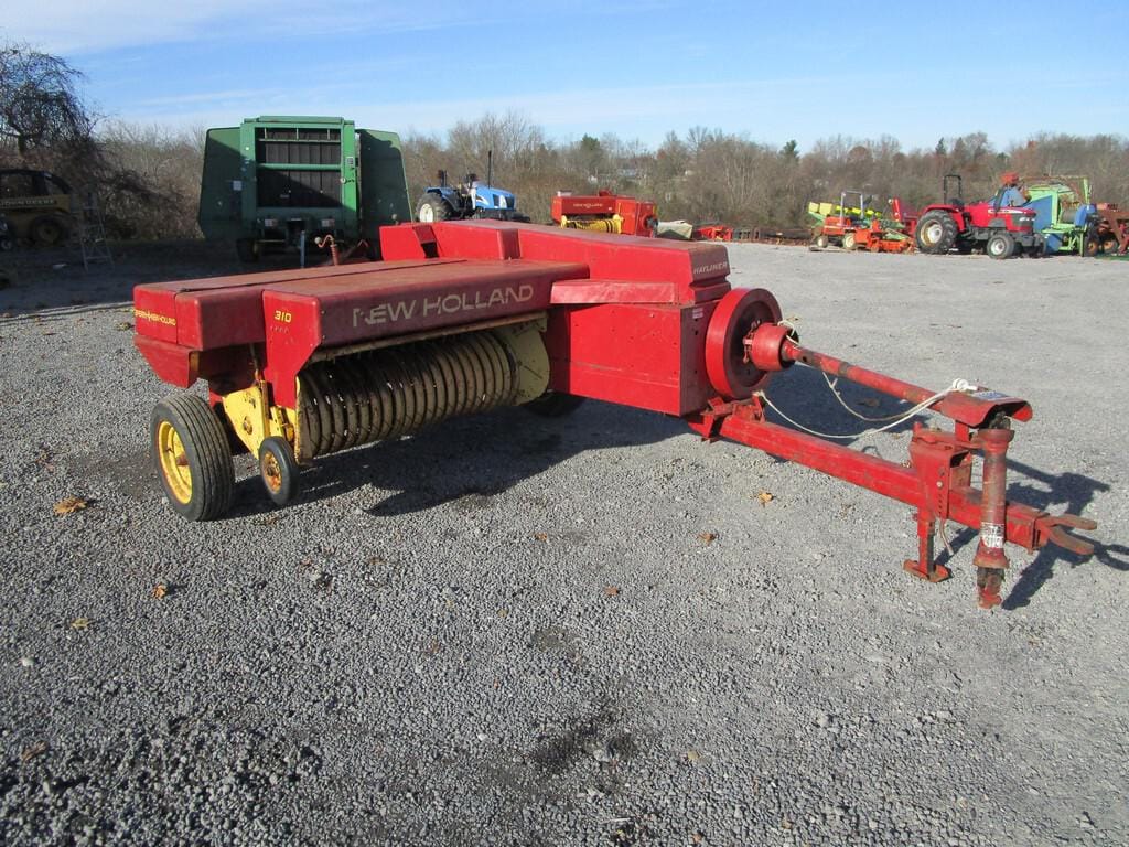 Main image New Holland 310