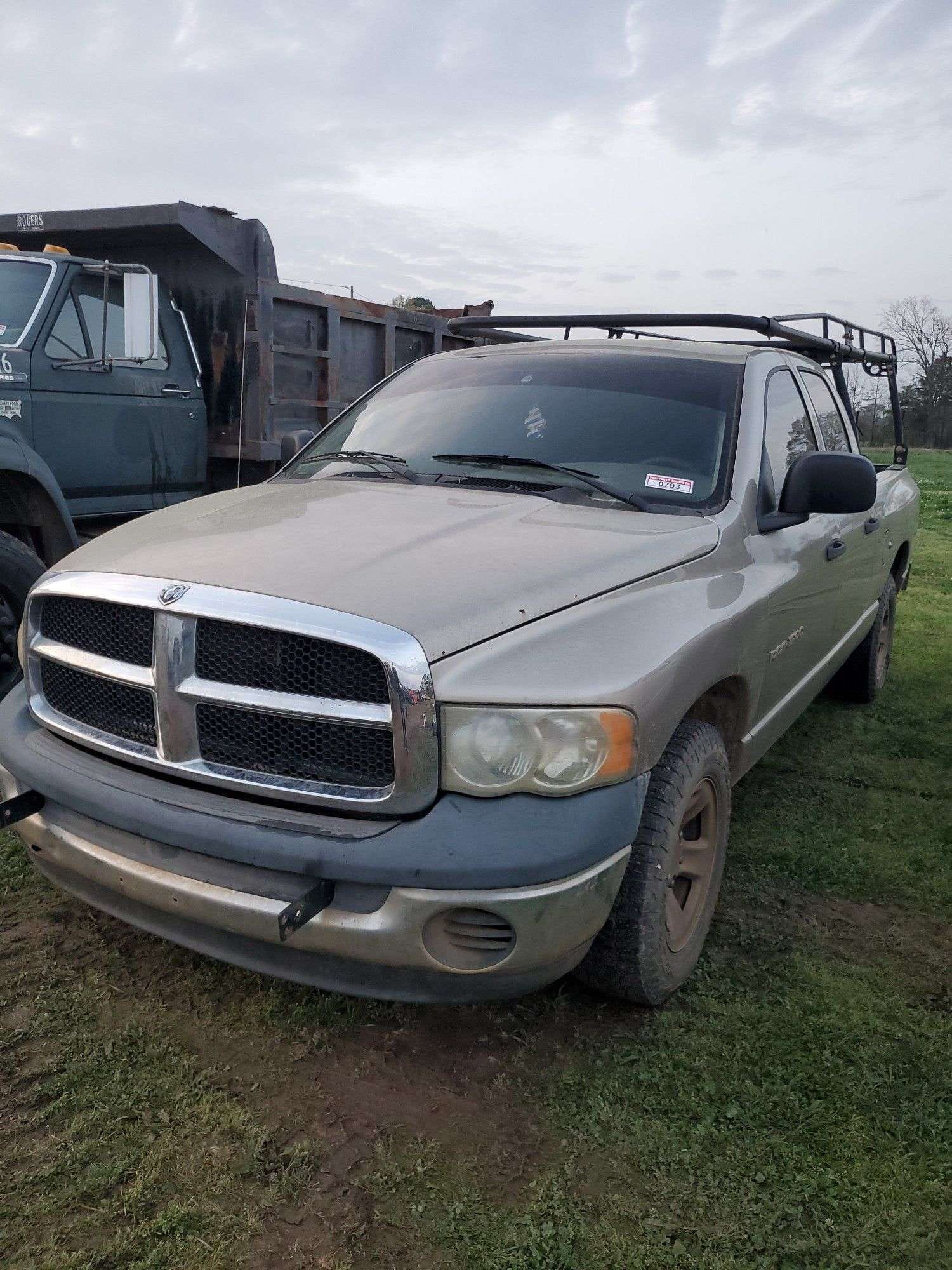 2003 Dodge Ram 1500 Equipment Image0