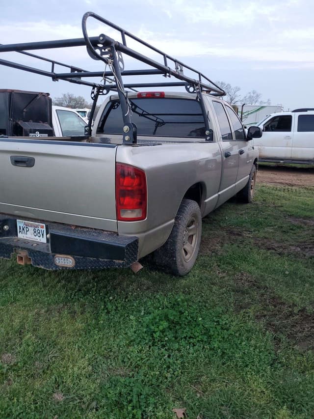 Image of Dodge Ram 1500 equipment image 2