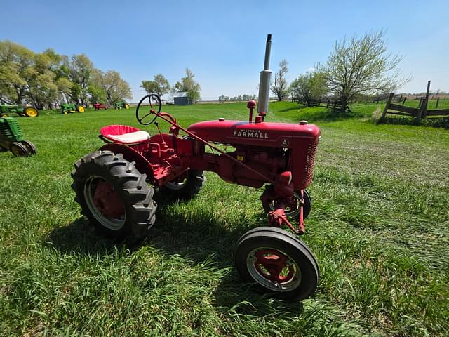 Image of Farmall A equipment image 3