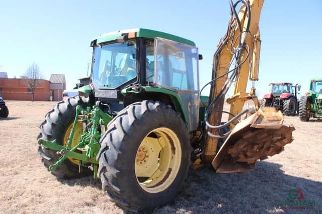 Image of John Deere 6405 equipment image 2