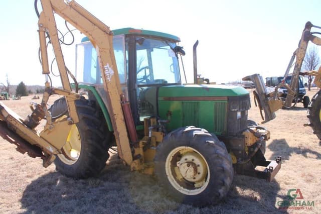 Image of John Deere 6405 equipment image 1