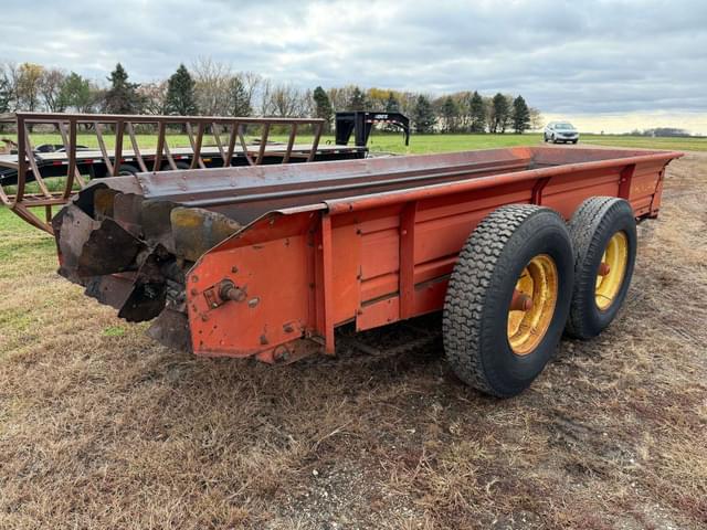 Image of New Holland S676 equipment image 4