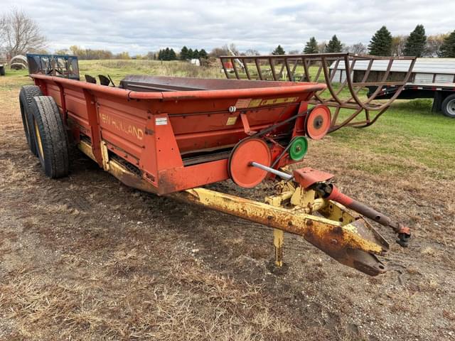 Image of New Holland S676 equipment image 2