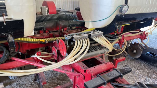 Image of White 5100 equipment image 4