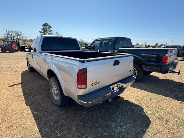 Image of Ford F-250 equipment image 1