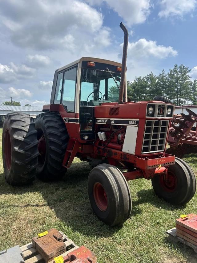 Image of International Harvester 1586 equipment image 1
