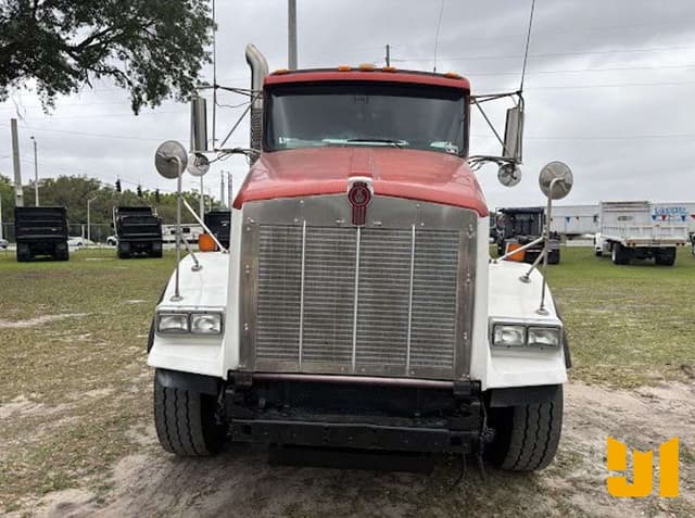 Image of Kenworth T800 equipment image 1