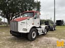 2011 Kenworth T800 Image