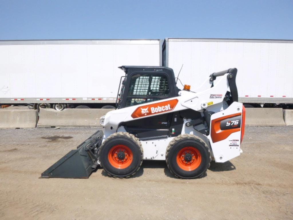 Main image Bobcat S76