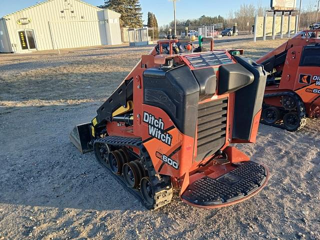 Image of Ditch Witch SK600 equipment image 2