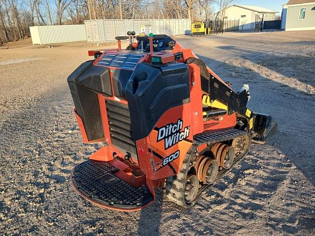 Image of Ditch Witch SK600 equipment image 4