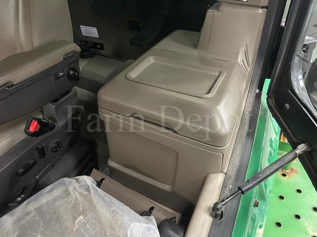 Image of John Deere 600R equipment image 4