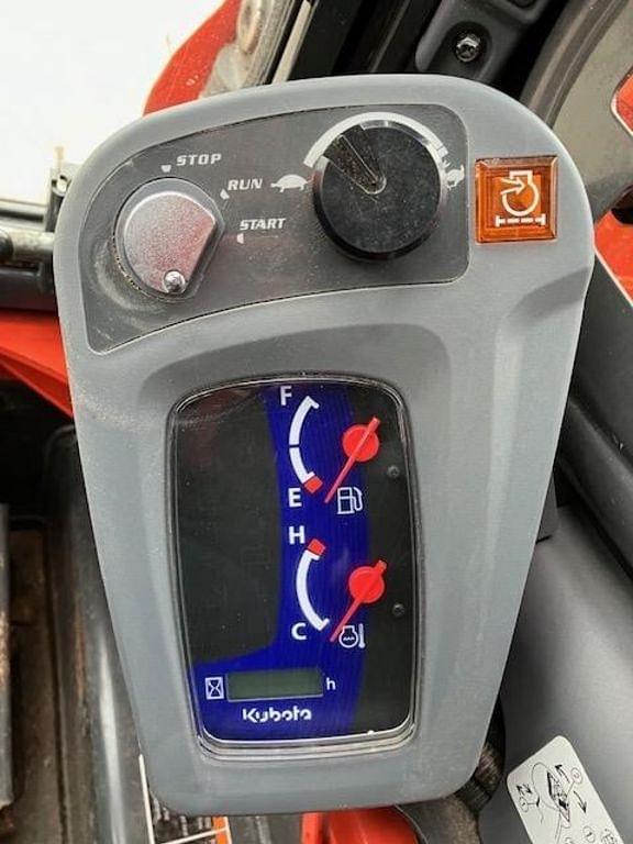 Image of Kubota SSV75 equipment image 4