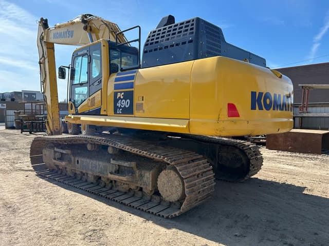 Image of Komatsu PC490LC-11 equipment image 2