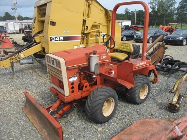 Image of Ditch Witch 2310 equipment image 2