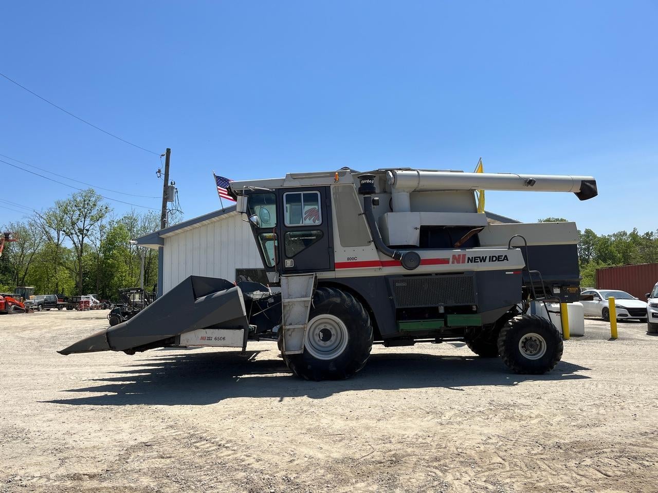 SOLD - New Idea 800C Lot No. 227285949 Harvesting with 4,596 Hrs ...