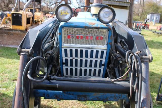 Image of Ford 5000 equipment image 3