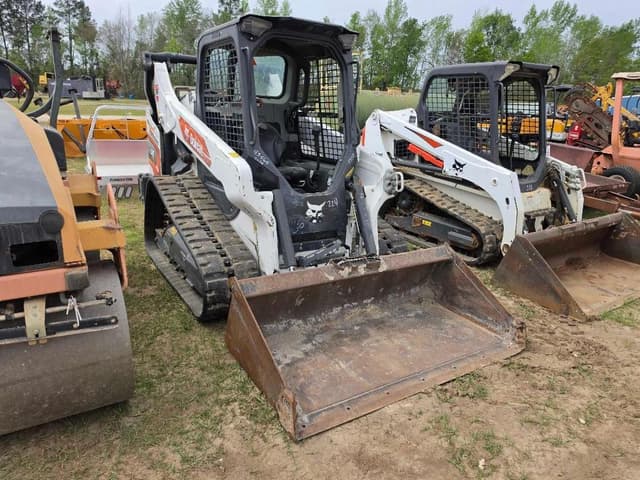 Image of Bobcat T66 equipment image 3