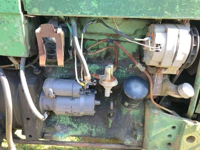 Image of John Deere 2240 equipment image 3