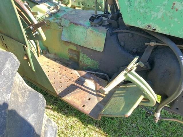Image of John Deere 2240 equipment image 4