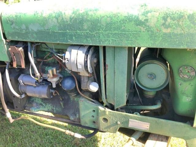 Image of John Deere 2240 equipment image 2