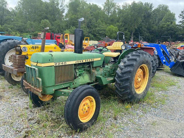 Image of John Deere 2240 equipment image 2