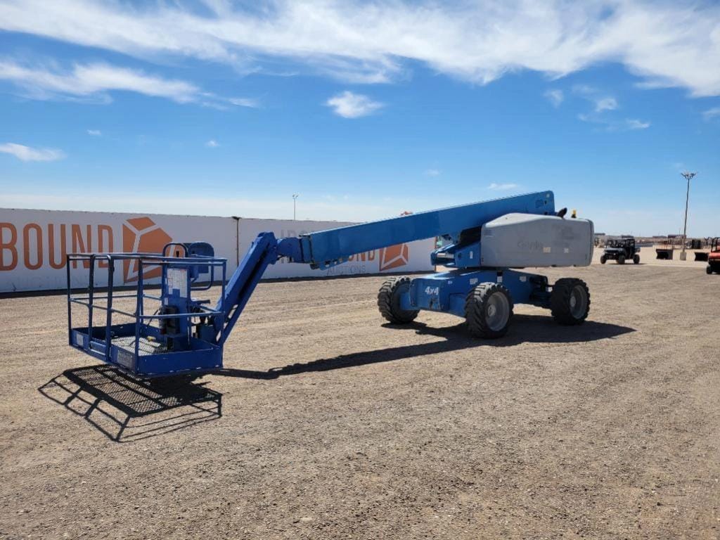 2014 Genie S-65 Equipment Image0