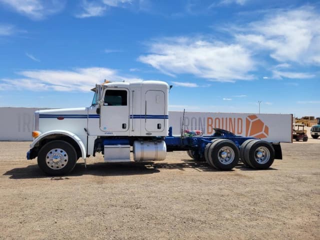 Image of Peterbilt 378 equipment image 1
