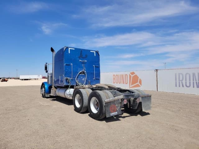 Image of Peterbilt 379 equipment image 2