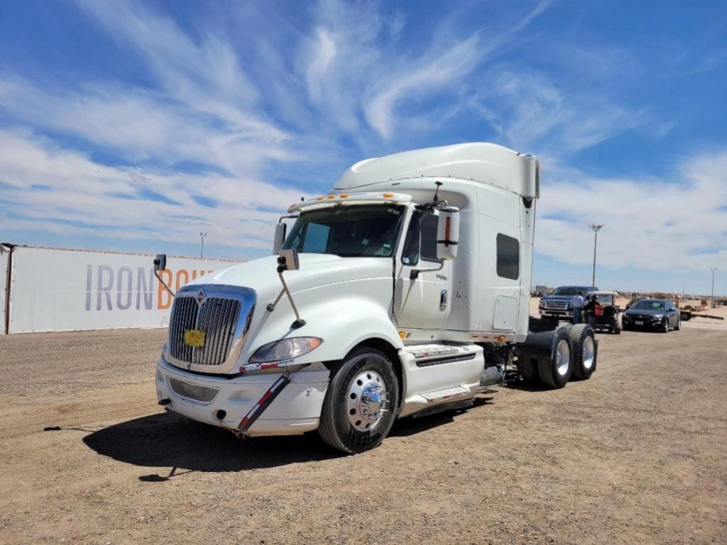 International ProStar Premium Equipment Image0