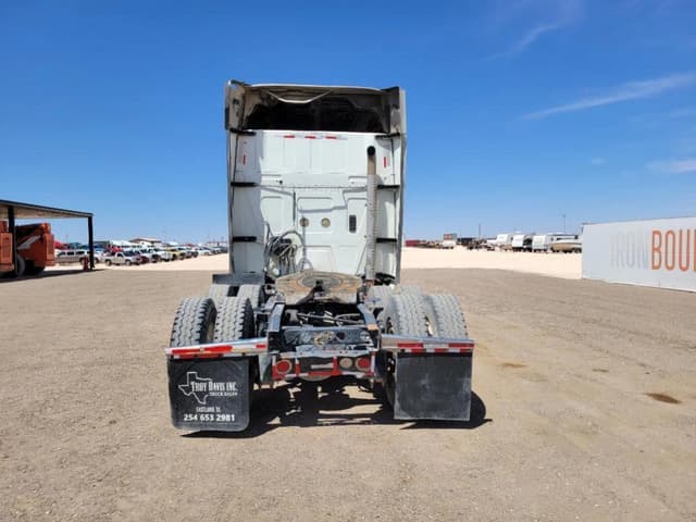 Image of International ProStar Premium equipment image 3