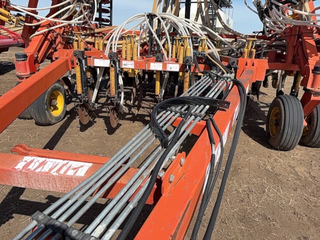 Image of Bourgault 5710 equipment image 3