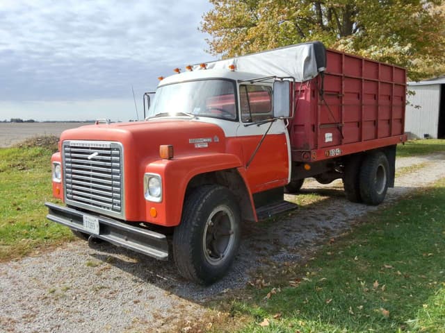 Image of International Loadstar 1600 equipment image 3